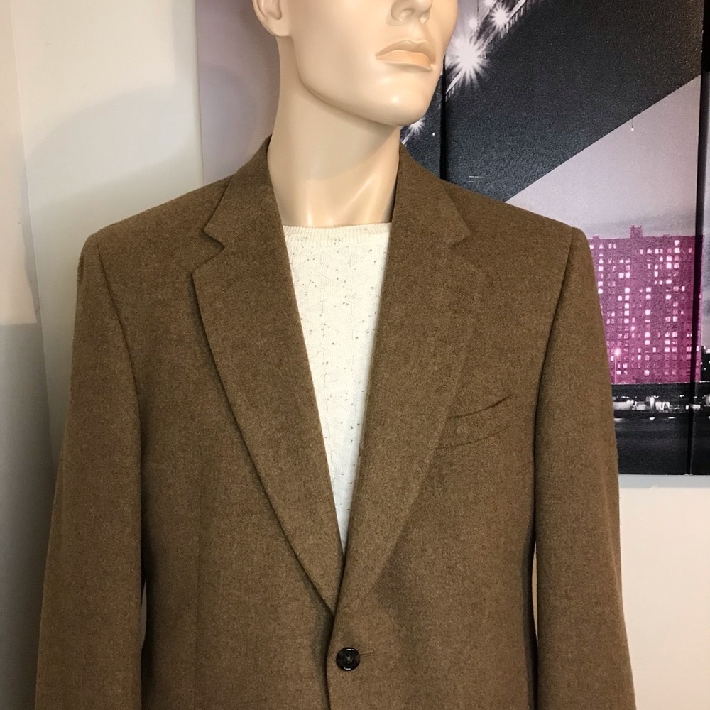 Jos.A. Banks 100% Camel Hair Sports Coat - Picture 3 of 16